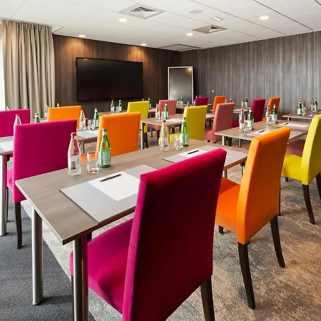 Roi Soleil Prestige - St Quentin Hotel Plaisir