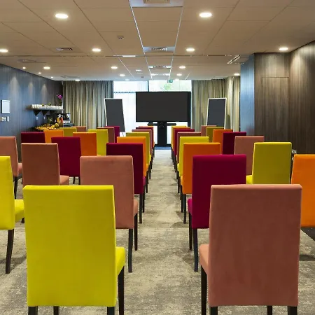 Roi Soleil Prestige - St Quentin Отель