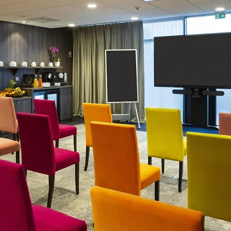 Roi Soleil Prestige - St Quentin Отель