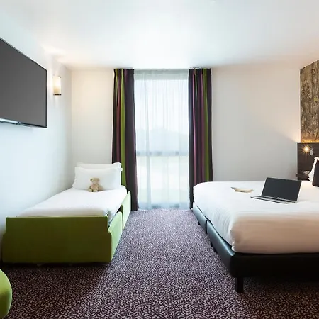 Отель Roi Soleil Prestige - St Quentin