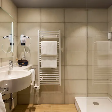 Hotel Roi Soleil Prestige - St Quentin Plaisir