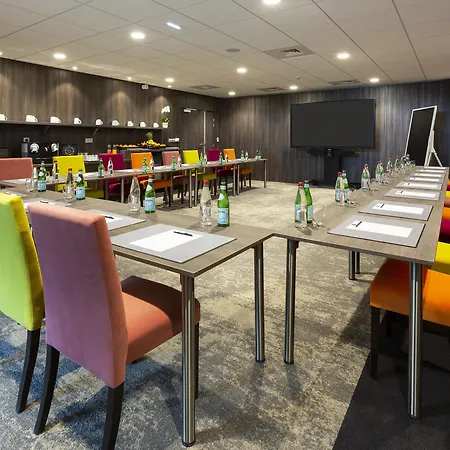 Roi Soleil Prestige - St Quentin Отель 4*