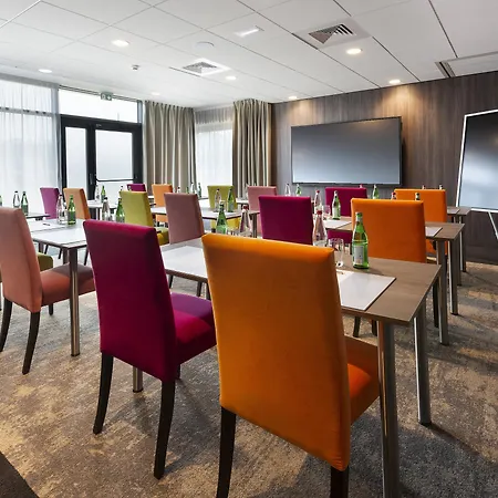 Roi Soleil Prestige - St Quentin Отель